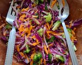 Foto del paso 1 de la receta: Ensalada de col morada (repollo) y brócoli