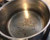 Une image de l'étape 2 de Pommes de terre fracassées aux graines de nigelle et ail (à la plancha).