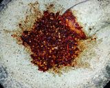 Foto langkah ke 3 dari resep Nasi Ayam Goreng Sambal Bawang Daun Jeruk.
