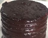 A picture of step 6 of Instant Marie biscuit Cake.
