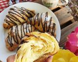 Foto langkah ke 11 dari resep Homemade Buttery Croissant.