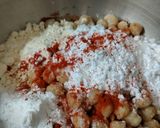 A picture of step 5 of Chana koliwada.