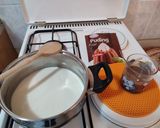 Csokis-epres desszert kekszalappalđđ« recept fĂĄzis 2 fotĂłja