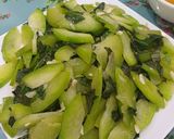 Hình bước làm 3 của món Bí xào lá lốt