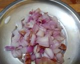 A picture of step 3 of வெள்ளைப்பூண்டு குச்சி கருவாட்டு குழம்பு.