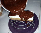 Foto del paso 40 de la receta: Tarta con mousseline de chocolate y ganache acompañada de helado