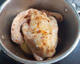 Hình bước làm 1 của món Gà nướng muối ớt nguyên con
