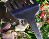 Foto langkah ke 2 dari resep Tumis genjer.