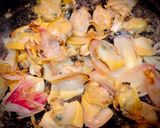 Hình bước làm 2 của món Canh Nghêu Nấu Khế, Thì Là