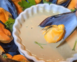 Foto del paso 4 de la receta: Mejillones con crema de wasabi