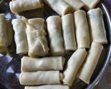Foto langkah ke 3 dari resep Risol isi sayur.