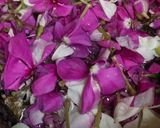 நித்திய கல்யாணி பூ டீ(herbal tea recipe in tamil) ரெசிபி ஸ்டேப் 1 புகைப்படம்