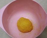 A picture of step 3 of Kabocha Squash Scones Made with Pancake Mix.