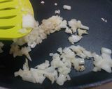 A picture of step 5 of Scrambled rancheros' eggs over rice.
