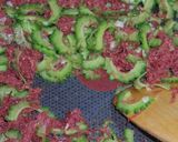 A picture of step 4 of Sautéed Bitter Melon and Corned Beef.