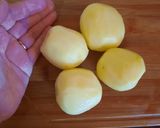 Foto del paso 3 de la receta: Coxinhas de pollo (comida típica brasileña)
