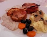 Foto del paso 8 de la receta: Medallones de roti de cerdo con salsa de champiñones y bacon