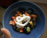 A picture of step 3 of Fruit shaped fruit sandwiches.