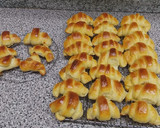 Foto del paso 10 de la receta: Medias lunas o Croissant masa casera / rellenos de dulce de leche