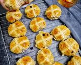 A picture of step 6 of Hot Cross Buns.