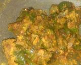 बेसनी शिमला मिर्च (besani shimla mirch recipe in Hindi) रेसिपी चरण 3 फोटो