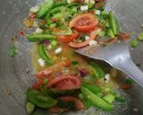 Foto langkah ke 5 dari resep Oseng Daun Melinjo teri tomat hijau.
