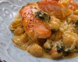 Foto del paso 11 de la receta Curry picante de garbanzos con leche de coco y salmón