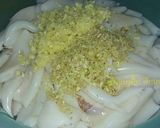 Hình bước làm 2 của món Mực nướng sa tế