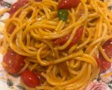 Foto del passaggio 3 della ricetta Spaghetti in padella 83 datterino e acciughe salate