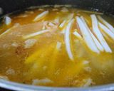 A picture of step 2 of Banh Canh Bot Xat with Shrimp and Pork.