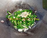 Foto langkah ke 2 dari resep OSENG KIKIL cabe hijau.