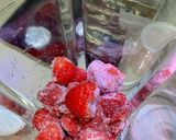 รูปขั้นตอนการทำที่ 3 ของ Strawberry yogurt crunchy 🍧