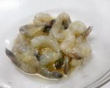 A picture of step 1 of Koong Chae Nampla / Shrimps with hot sauce.