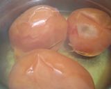 A picture of step 1 of Chicken jalferazi with egg rice.