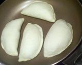 A picture of step 5 of Grilled Curry Bread.