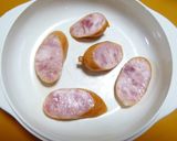 A picture of step 1 of Wiener Sausages Cooked in 30 seconds.