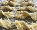 Leveles tésztából sajtos masni recept fázis 10 fotója