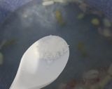 Foto langkah ke 3 dari resep Mamaci Sayur Bening Kelor.