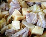A picture of step 3 of Chicken and Bamboo Japanese-style Sesame Curry.