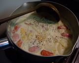 A picture of step 4 of Easy Kabocha Milk Soup.