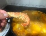 Foto del paso 8 de la receta: Rape en salsa con gambones y patata panadera