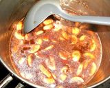 A picture of step 4 of All-Purpose Balsamic Sauce with Mushrooms.