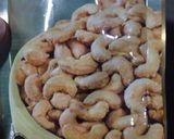 Foto langkah ke 2 dari resep Kurcok (Kurma Coklat).