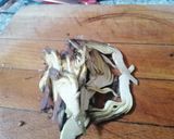 A picture of step 1 of Artichoke Frittata Wedges on a Bed of Artichokes.