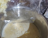 A picture of step 17 of Spinach Beets Ravioli with Minced Mushroom in Bachmel Sauce.