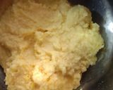 A picture of step 1 of Moong dal halwa.