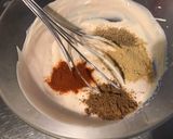 Une image de l'étape 3 de Sauce cocktail fruitée au cognac et épices.
