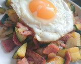 A picture of step 3 of Courgette and bacon breakfast hash!.