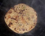 A picture of step 4 of Sprout paratha.