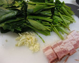 A picture of step 2 of Spinach and Bacon Sauteed in Butter.